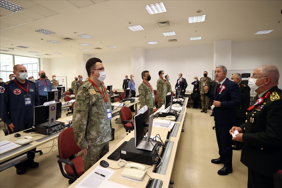 Millî Savunma Bakanı Hulusi Akar, Terör Örgütü PKK/YPG Saldırıları İçin Konuştu: “Gereken Ne Varsa Yeri ve Zamanı Geldiğinde Yapılacak!”